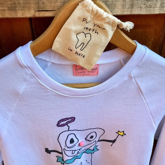 Matthew Gray Gubler Tooth Sweatshirt - Picture 3 of 12